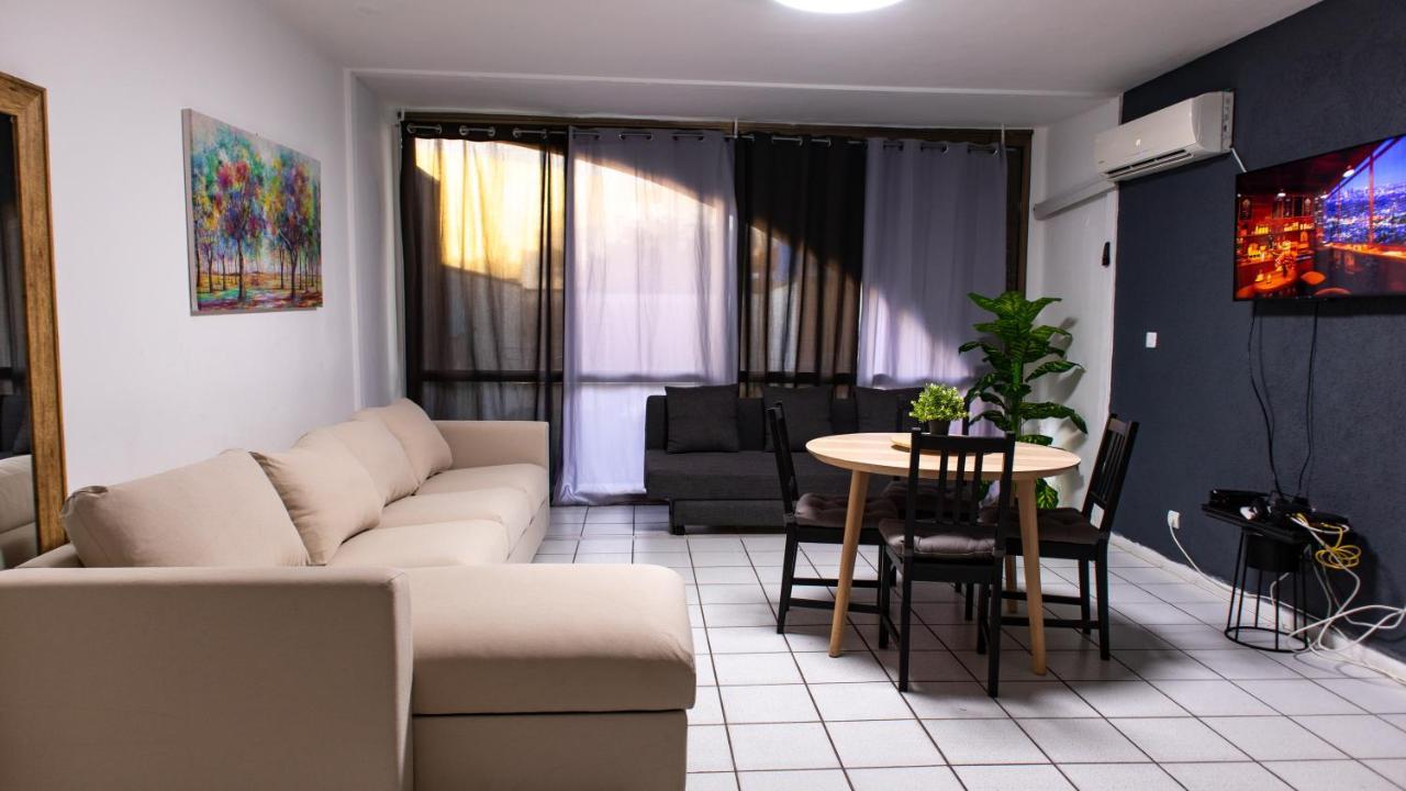 Grey House Apartment Eilat Exterior photo