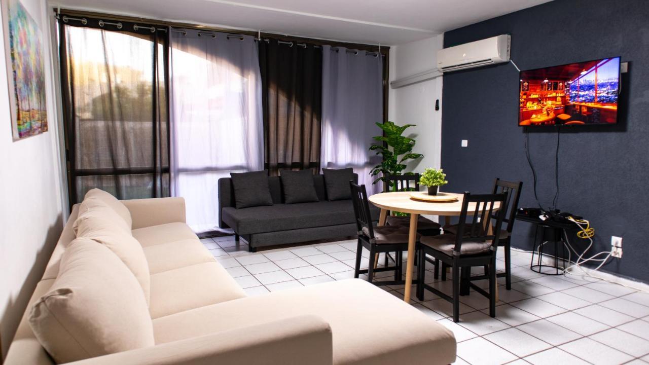 Grey House Apartment Eilat Exterior photo